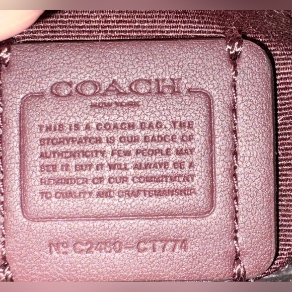 🖤 NWT Coach Mini Carmen Crossbody in Pebble Leather - Picture 4 of 15